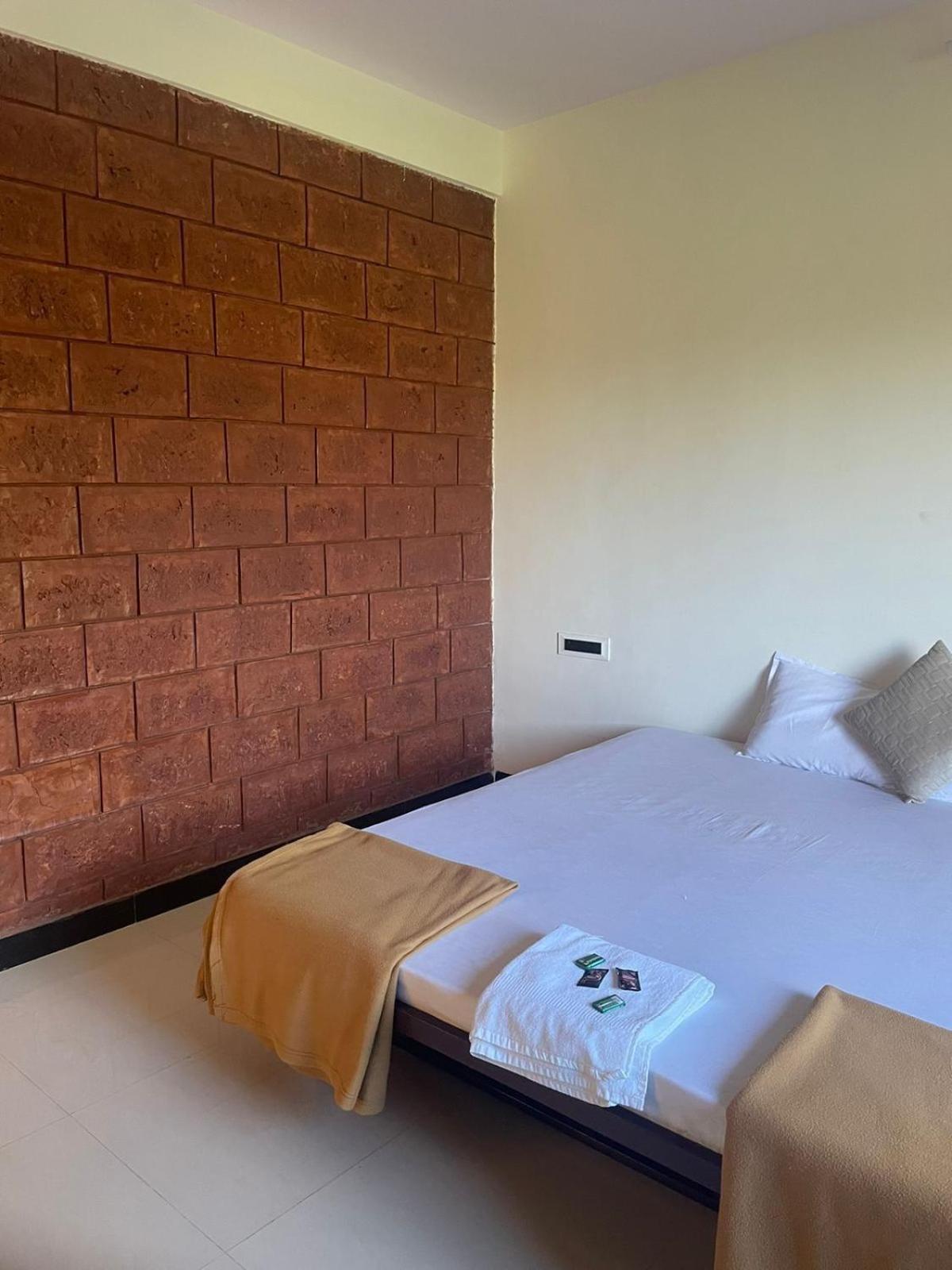 Scarlet Resort Alibag Bagian luar foto